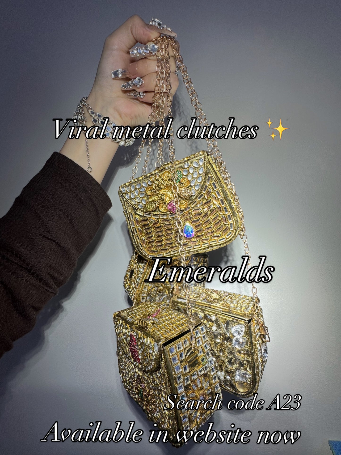 Noorein clutches