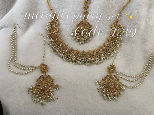 Emeralds party set (B39)