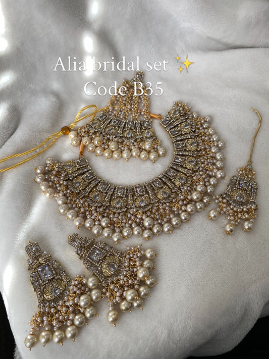 Alia bridal set