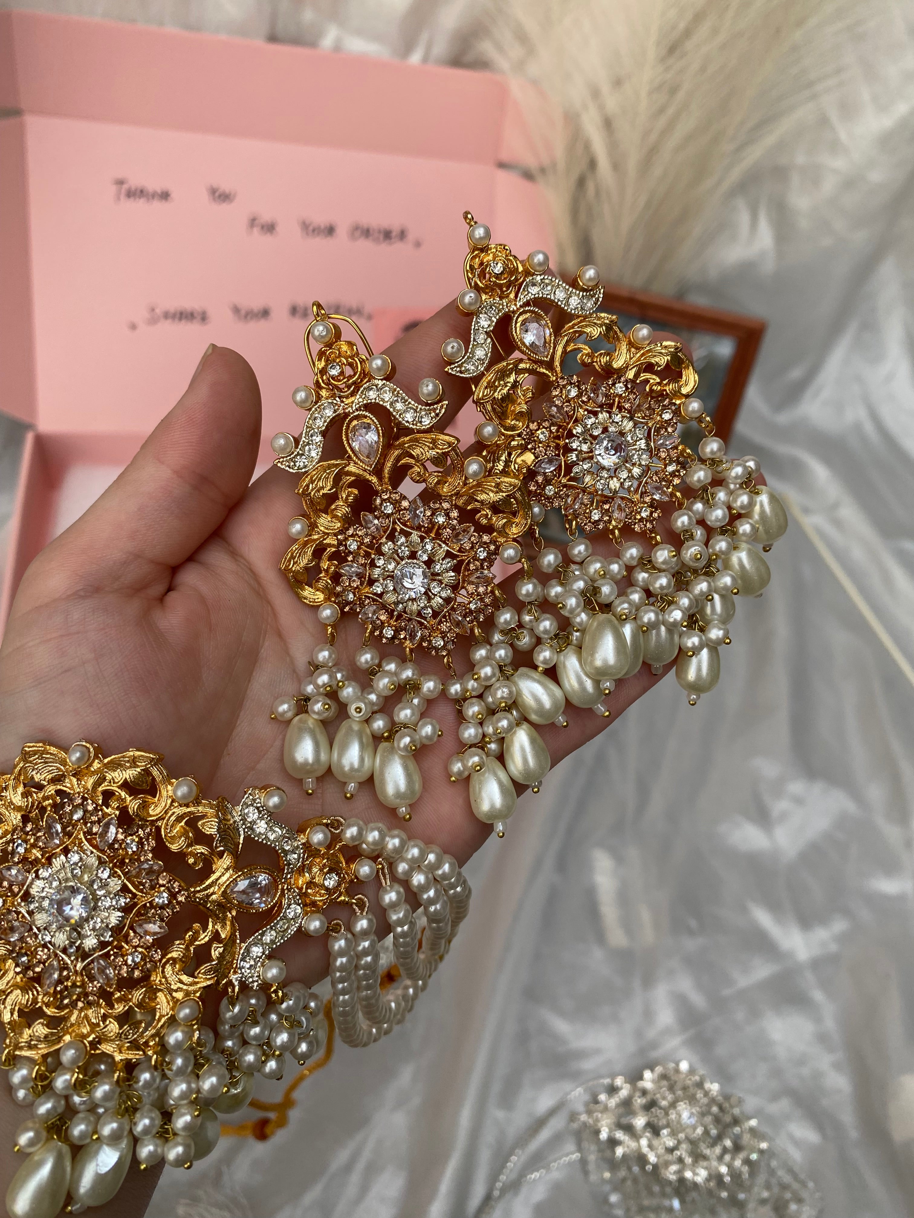 Ayra chocker set A03