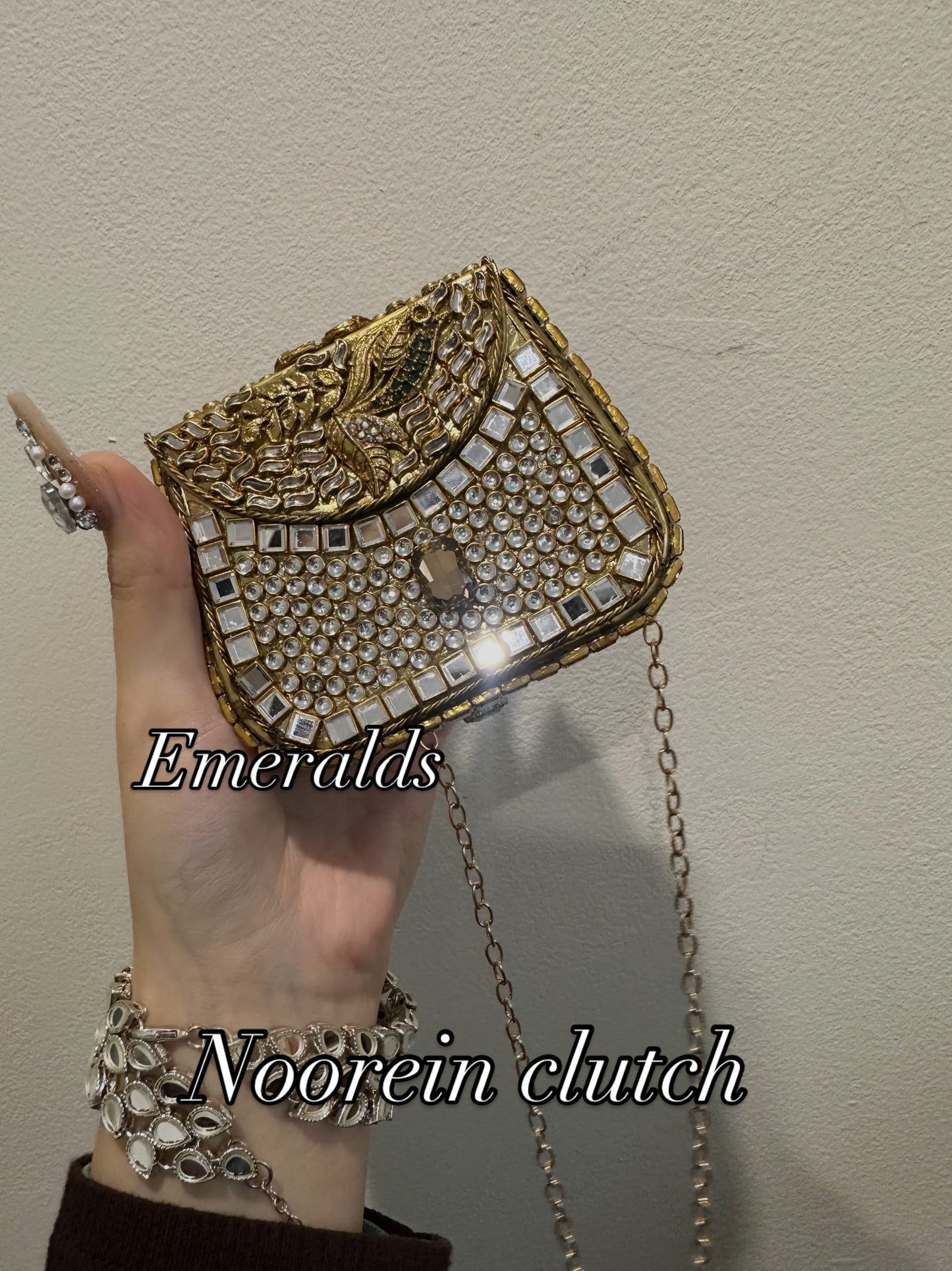 Noorein clutches