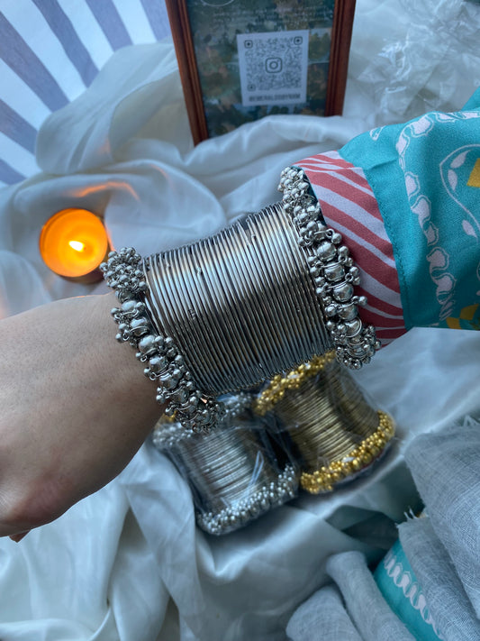 Antique bangles A29